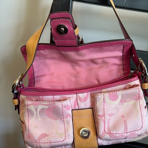 Coach mini handbag pink and yellow, very gently used - Picture 3 of 4